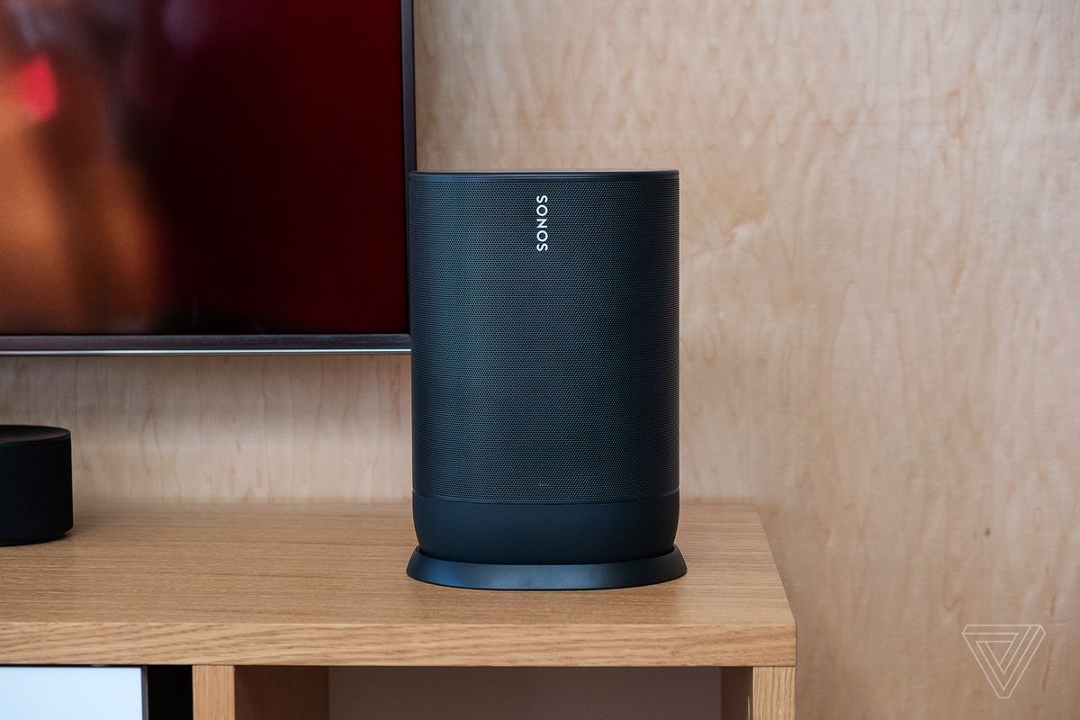 Sonos Move hadir dalam desain yang gagah dan minimalis.